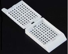 Биопсийные кассеты, с крышкой, маленькие квадратные ячейки, белые (500\2000)